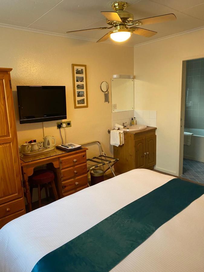 The Kingswood Guest House - Adult Only เวย์มัธ ภายนอก รูปภาพ